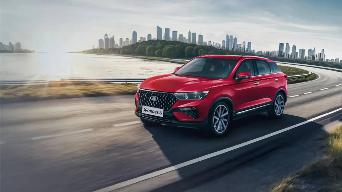 LADA X-Cross 5 появится в продаже до конца 2023 года