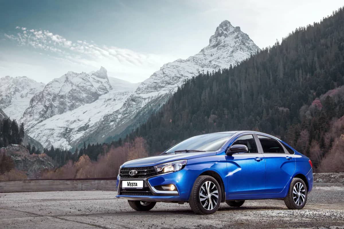 Госкомпании стали чаще покупать автомобили LADA