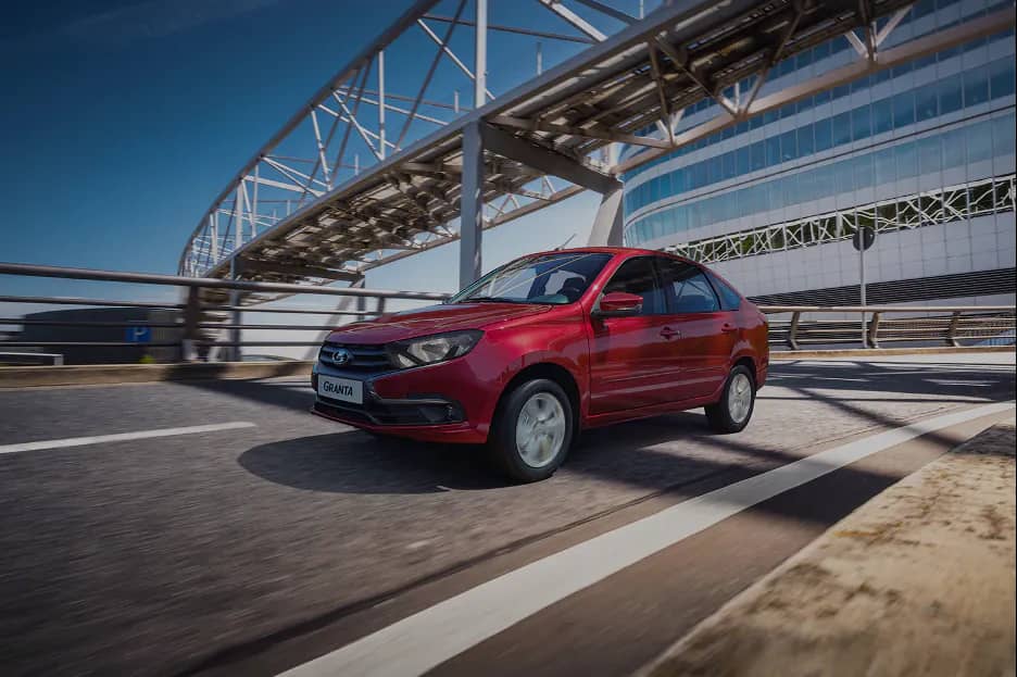 LADA помогает пережить жару: секреты комфортной езды в зной