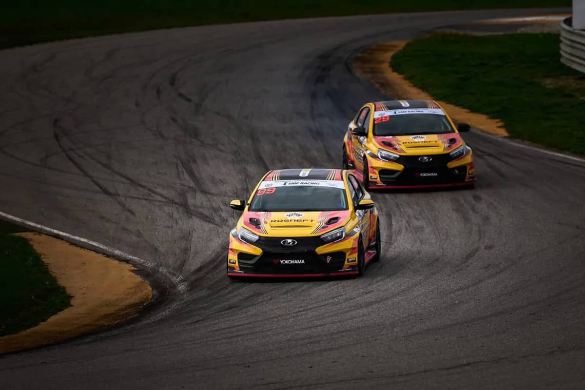 LADA Sport ROSNEFT завершила сезон победой