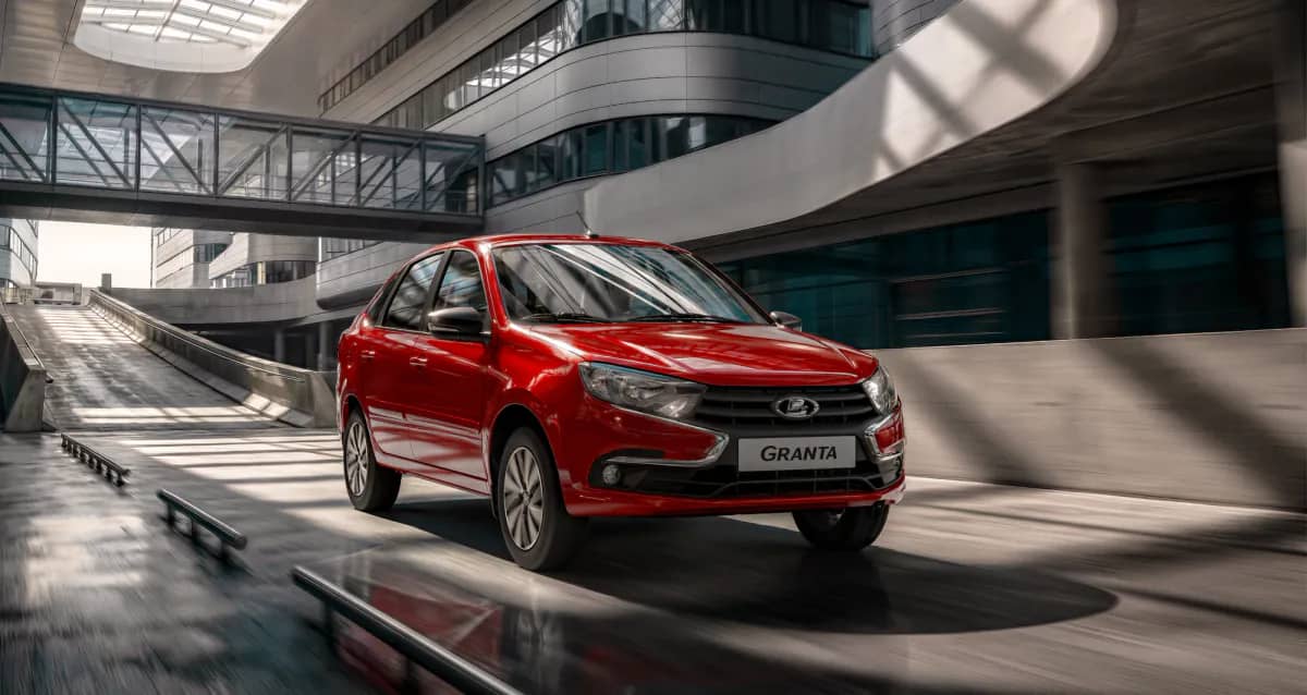 Статья: Обзор LADA GRANTA: плюсы и минусы, комплектации | Город Русских Машин СПб