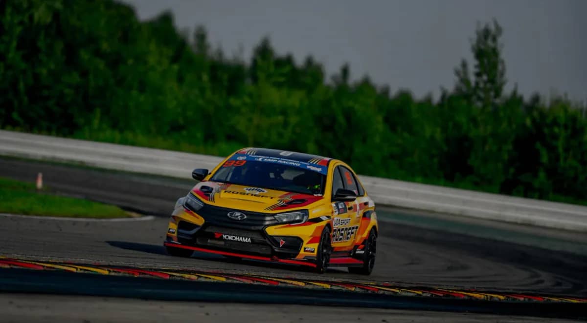 55 лет автоспорту LADA