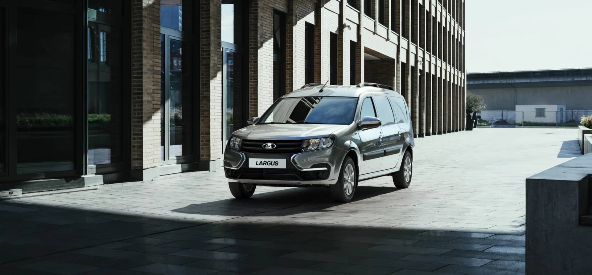 LADA Largus Фургон — вид сбоку