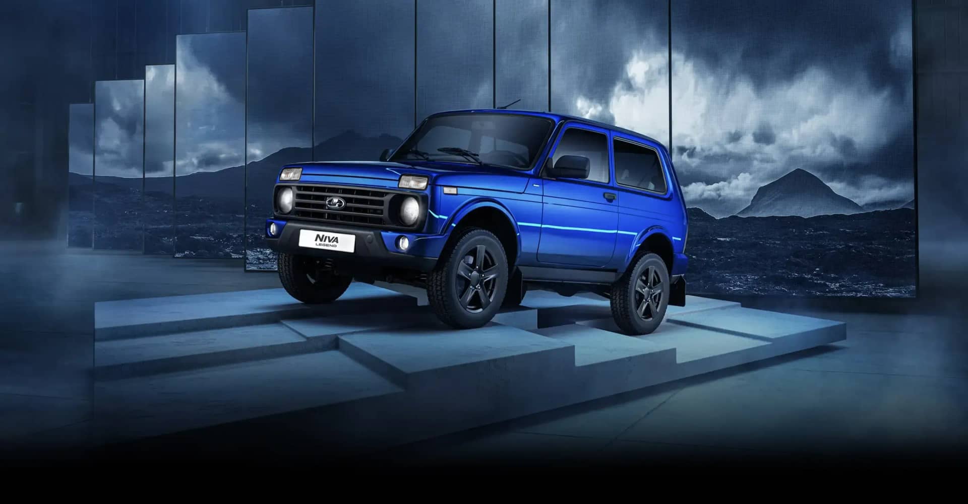 LADA Niva Legend Black — спецсерия 4×4 с чёрным обвесом