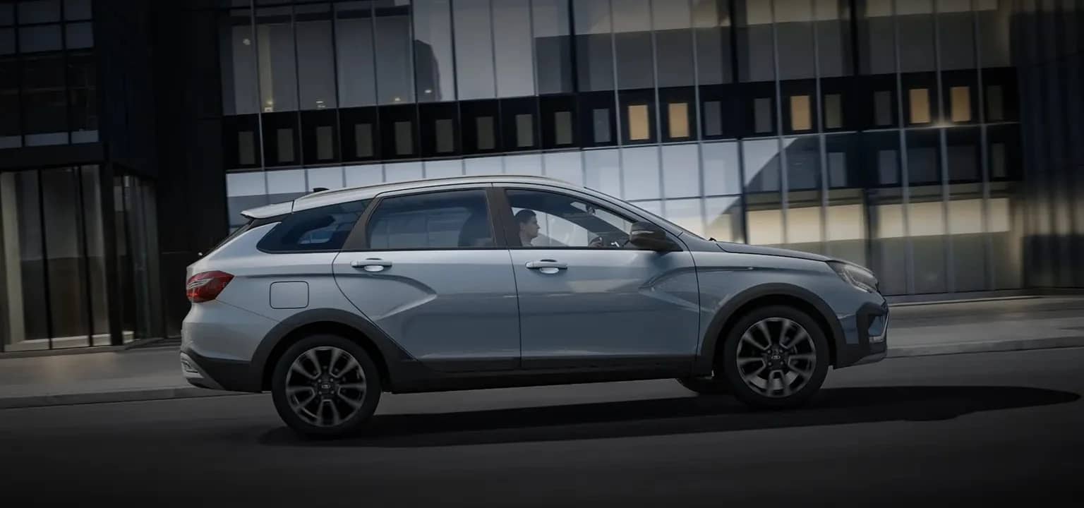 LADA vesta-sw-cross — вид сбоку