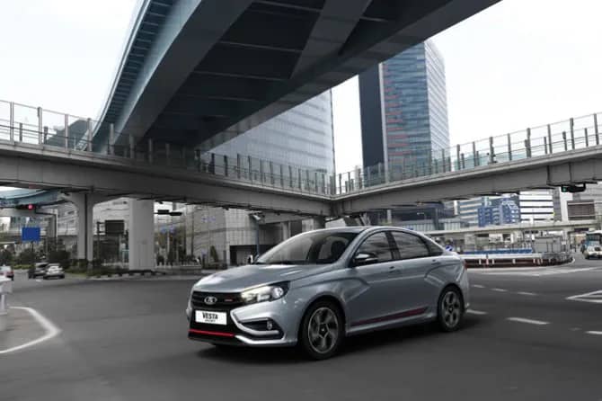Lada Vesta Sport поступает дилерам
