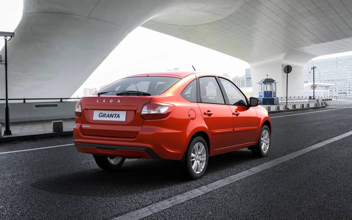 LADA Granta и Vesta удвоили результаты продаж в апреле