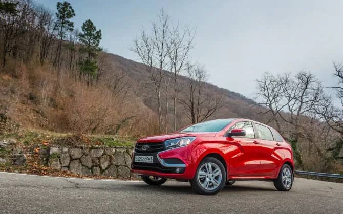 Продан 100 000-ый автомобиль LADA XRAY