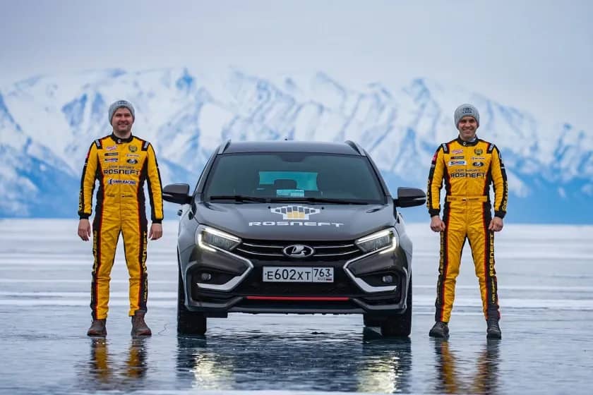 Рекорды скорости новинок LADA на льду Байкала