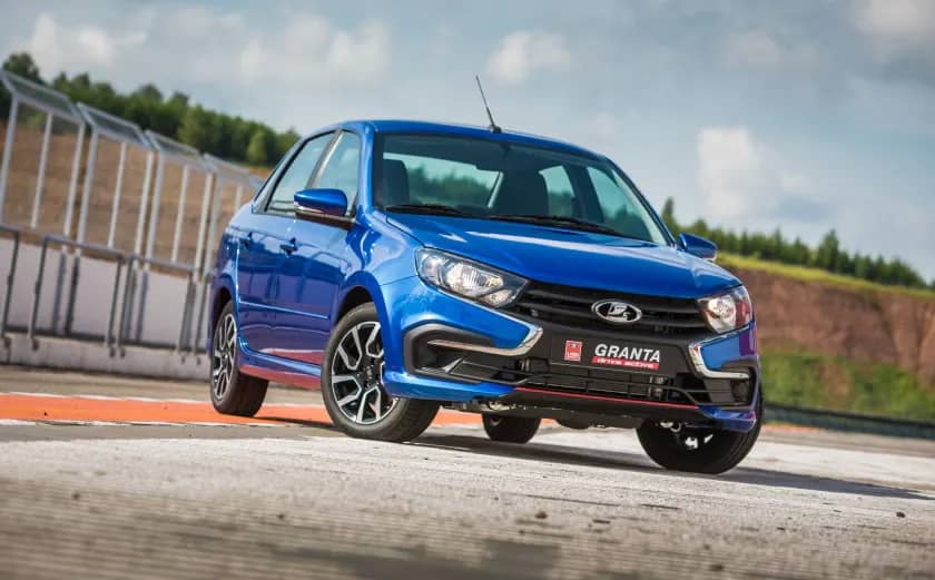 Рост продаж LADA на 90% зафиксирован в марте 2023г