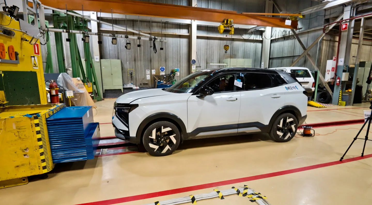 LADA Azimut с запасом выдержал краш-тесты