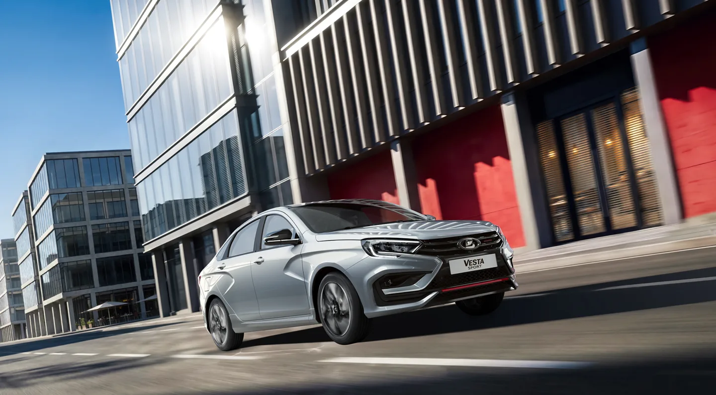 Электронные помощники водителя LADA: когда автомобиль реагирует быстрее человека