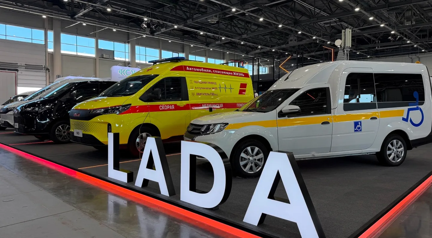 АВТОВАЗ показывает линейку LADA Business на выставке Комтранс в Казани